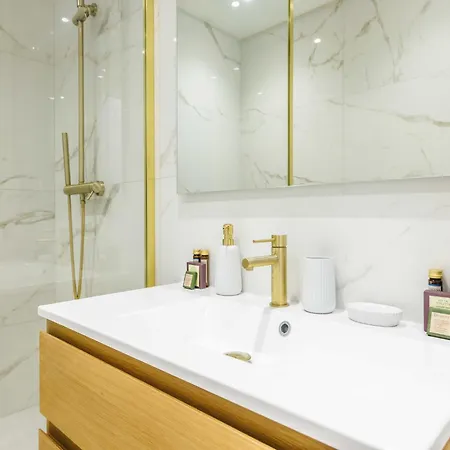Charming - - Mobility Lease Apartman *